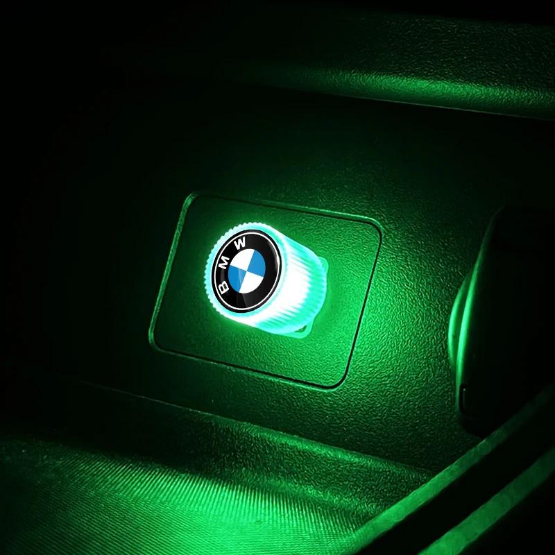 1 stk USB M LOGO Emblem Bil LED Lys Auto Interiør Atmosfærelys For BMW X7 X3 X4 X5 X6 3 4 5 6 7 Serie Z4 M M3 M5 M6 E38 E39 E46 E53 E60 E61
