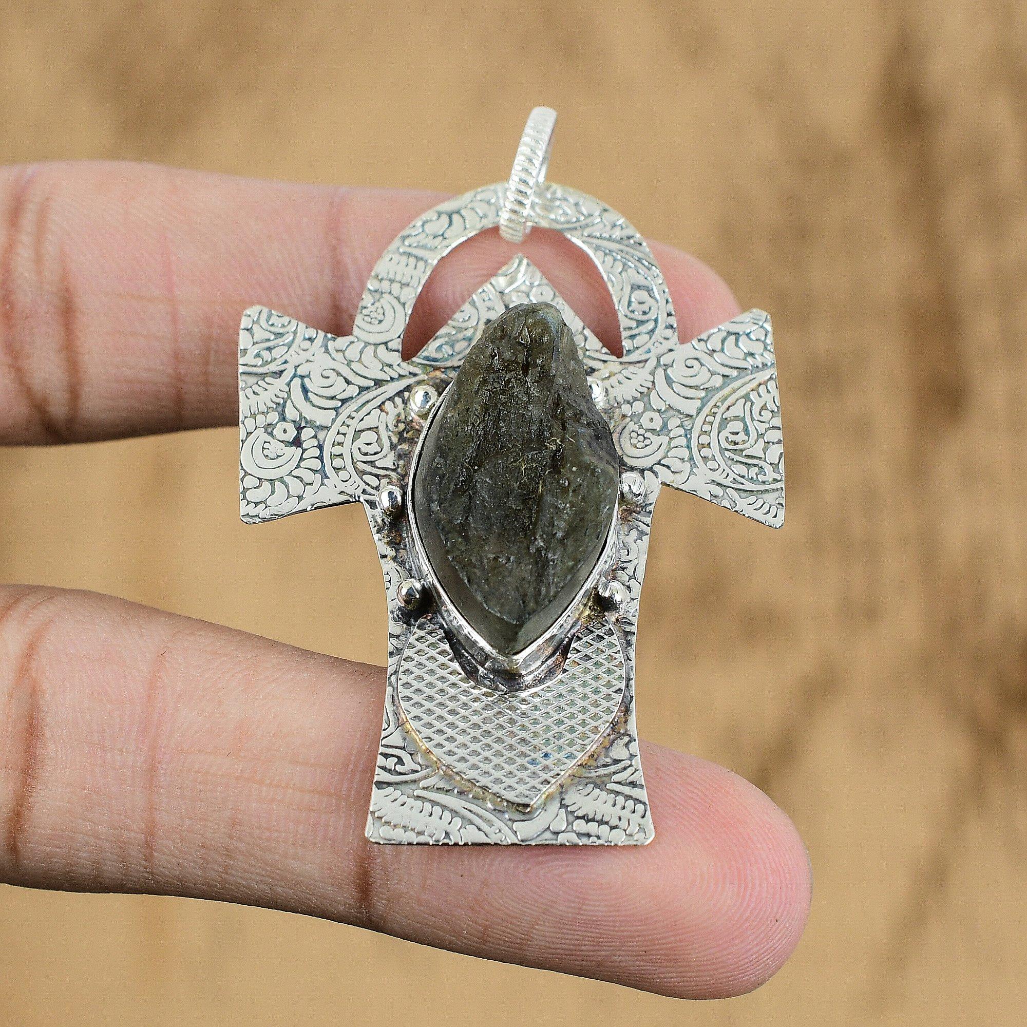 

Anniversary Gift For Her Natural Labradorite Rough Gemstone Pendant 925 Silver