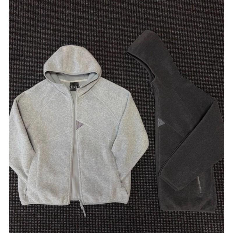 Unisex Retro Raglan Sleeve Fleece Hoodie - Warm & Functional for Autumn/Winter