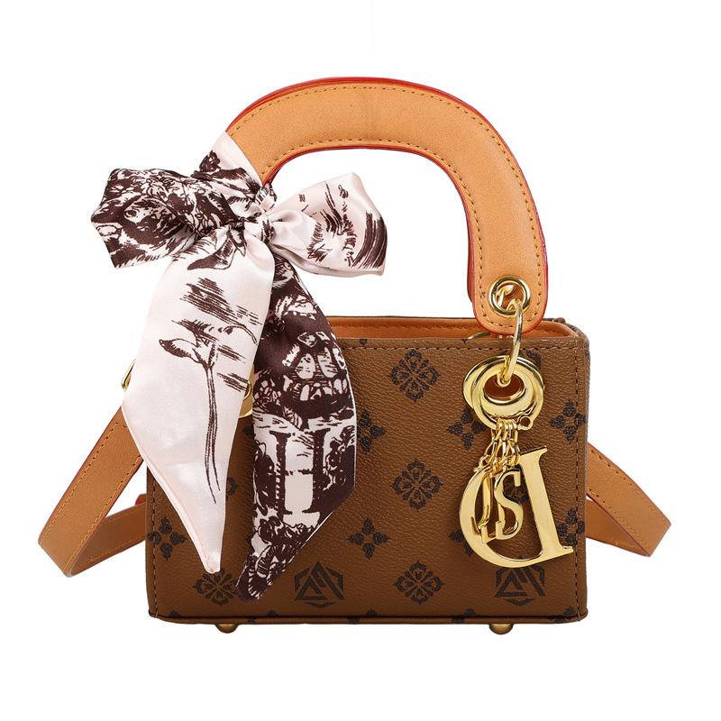 Women's bag high-end light luxury Princess Diana bag 2025 new shoulder messenger bag texture versatile temperament printed handbag
