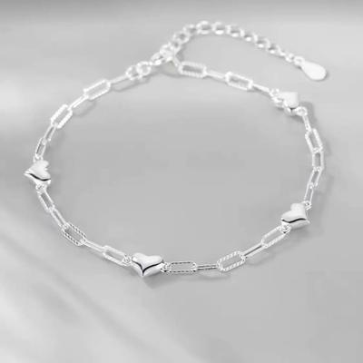 Bracelet Minimaliste Cœur pour Femme - Bijou Réglable et Polyvalent