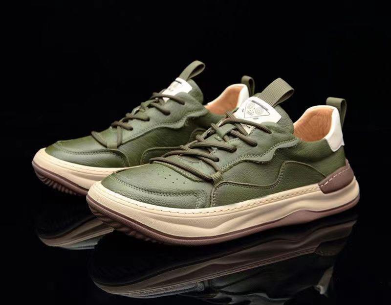 Neue Schuhe für Herren Echtleder Freizeitschuhe Trend Sportstil Atmungsaktive Rindslederschuhe Jugend Schnür-Sneakers