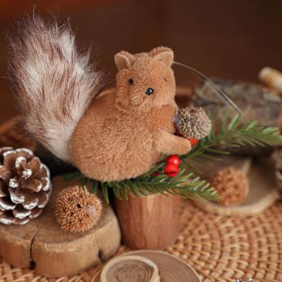 Squirrel Statue Animal Sculpture Christmas Decoration Figurine for Office