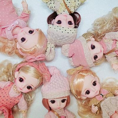 Bonecas e peluches – Bonecas