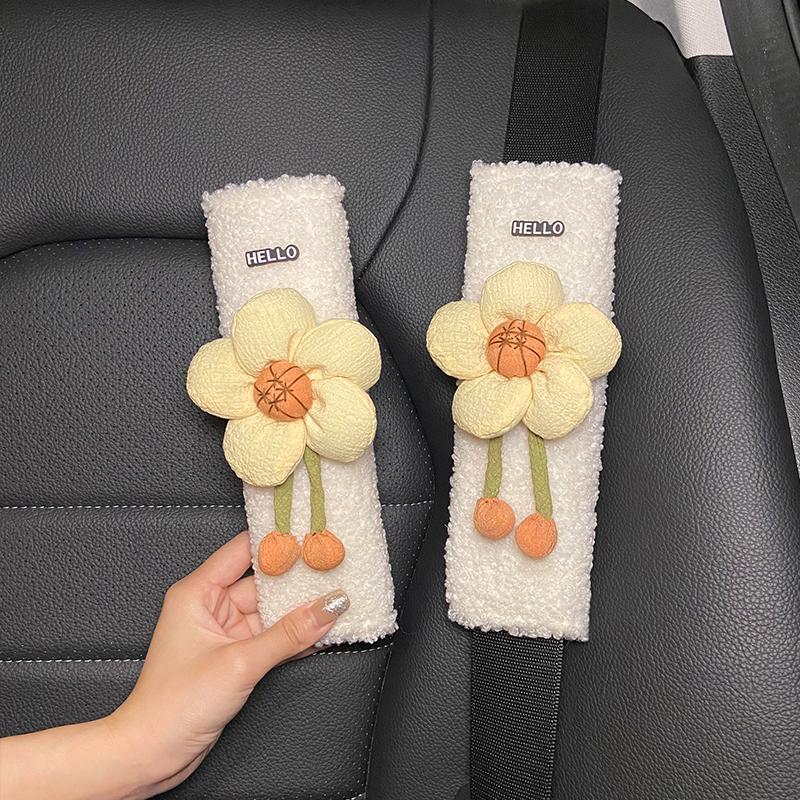 Cute Sunflower Plush Car Seat Belt Cover Artificial Lamb Shoulder Pad Protection Car Decoration Comfortable Soft Accessories