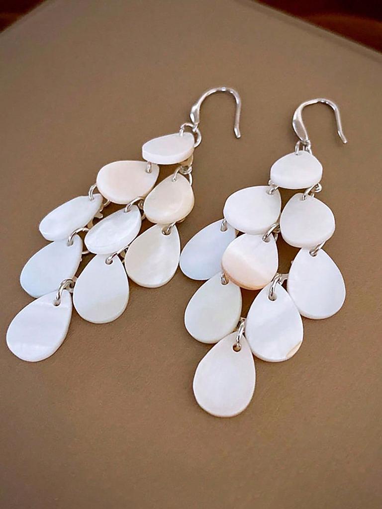 1 Pair Of Niche Design Shell Tassel Earrings, Retro High-End Temperament Earrings For Women