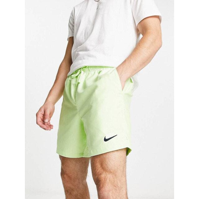 

Nike Club fleece shorts in liquid lime