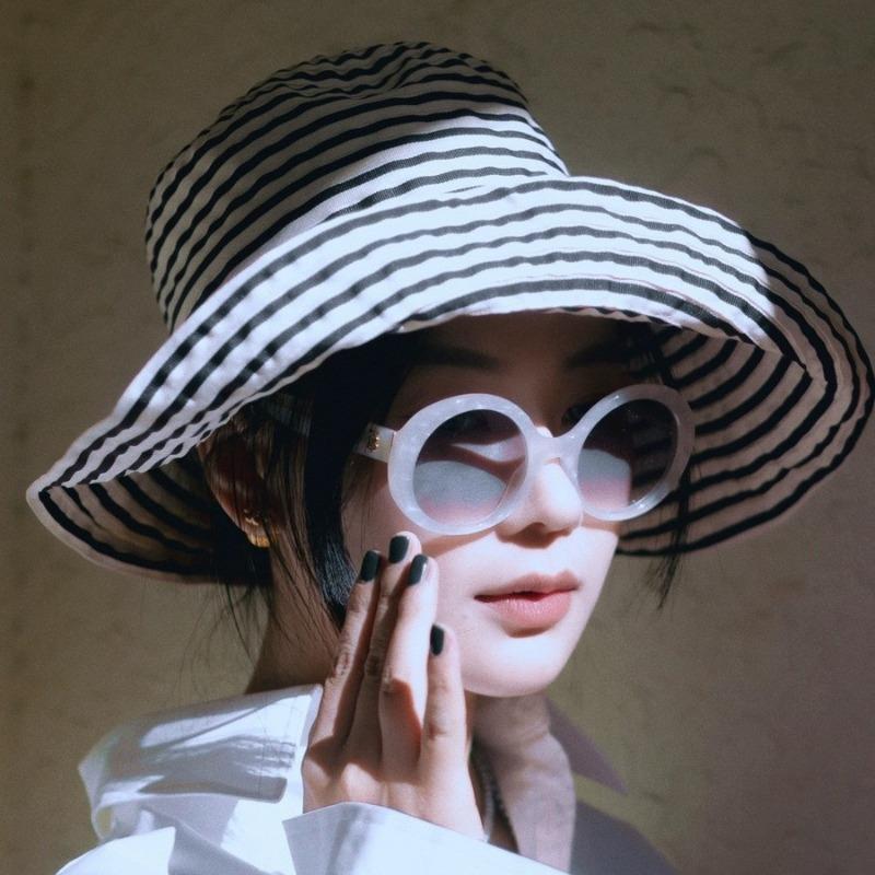 Temperament Versatile Webbing Striped Big Brim Sunshade Sunscreen Bucket Hat Women
