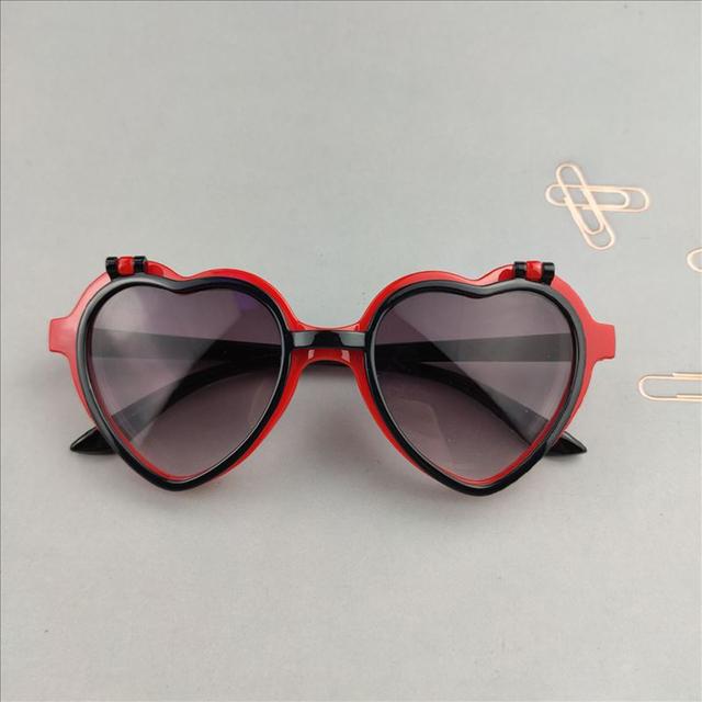Откидные солнцезащитные очки в форме сердца, детские уличные солнцезащитные очки, пластиковые детские солнцезащитные очки, автомобильные очки UV400