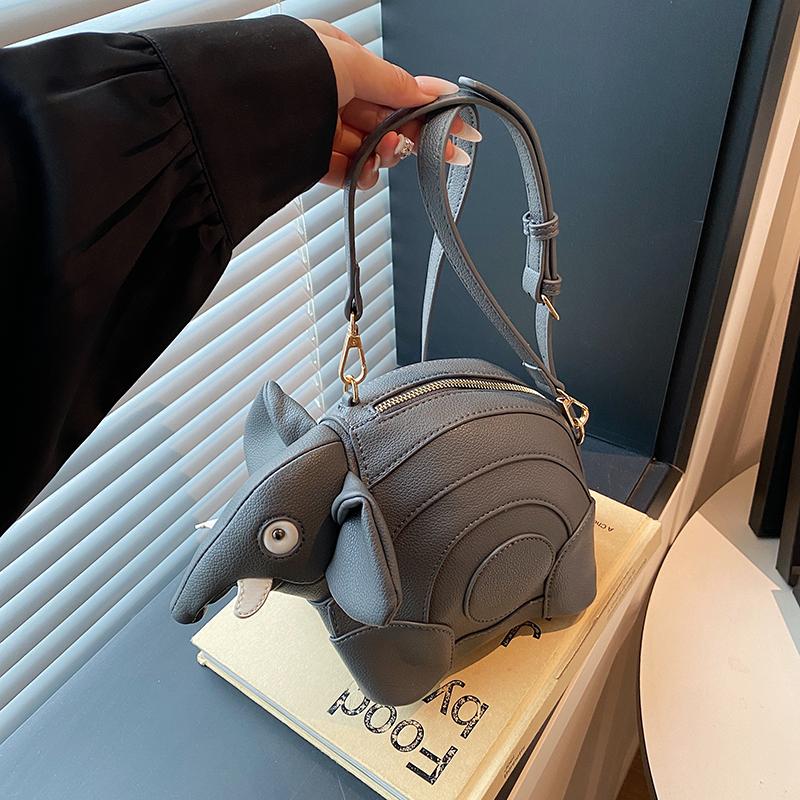 Women's casual fashion creative baby elephant bag large capacity new funny commuter bag