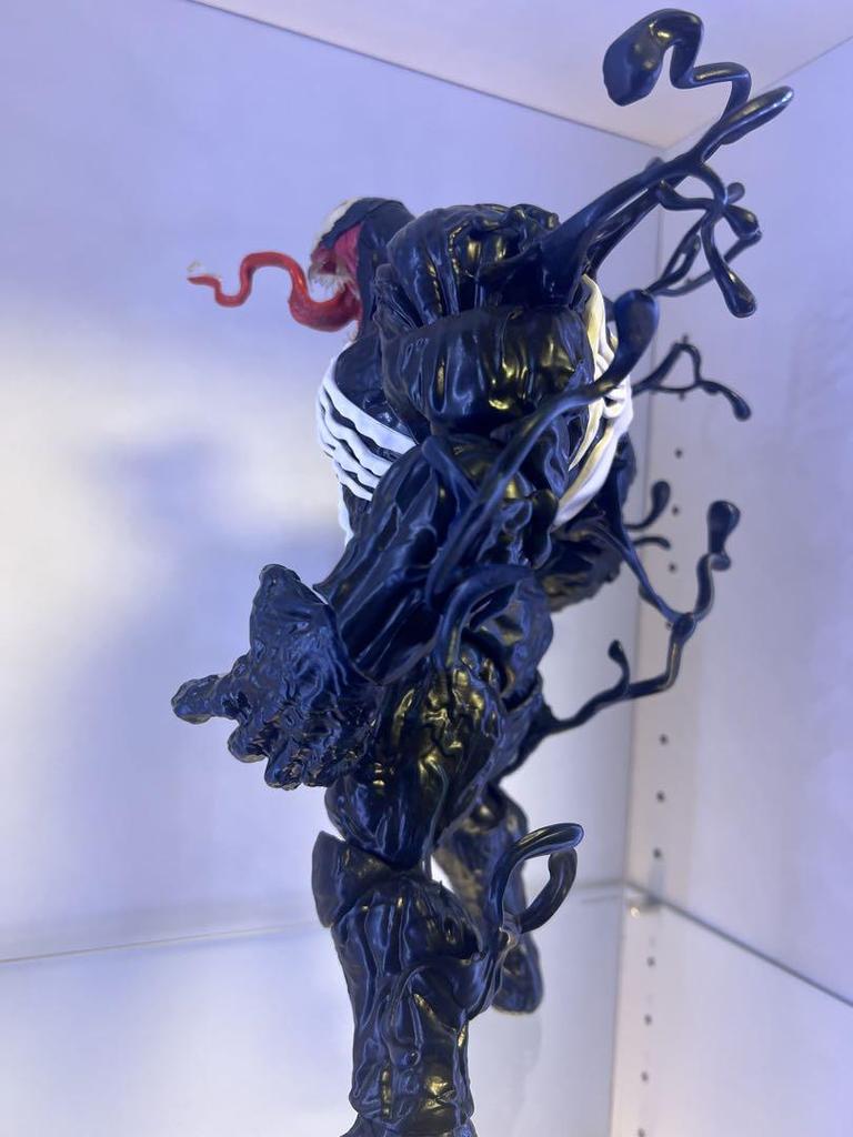[USED] VENOM 1/9 scale action figure Venom figure