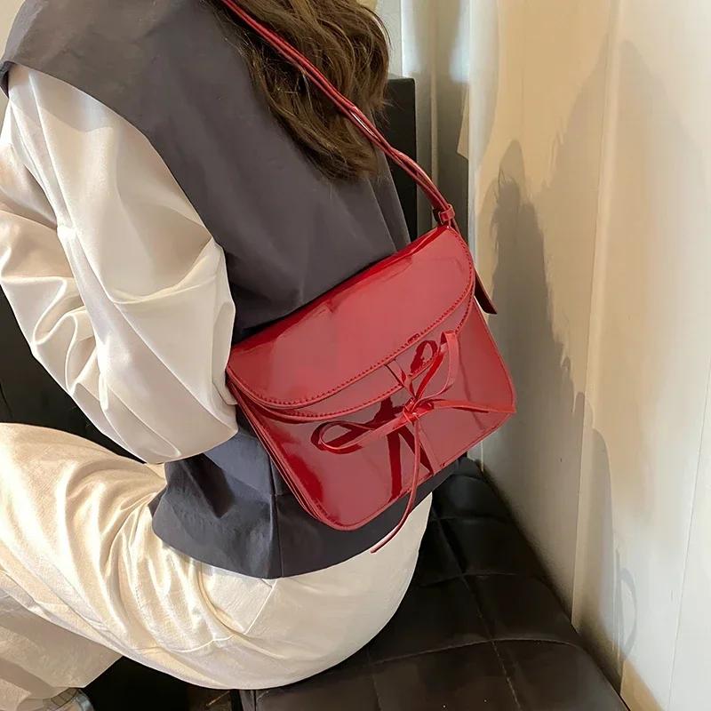 Bright Solid PU Saddle Shoulder Bags for Women Retro Compact Arc Dating Super Cool Crossbody Bags