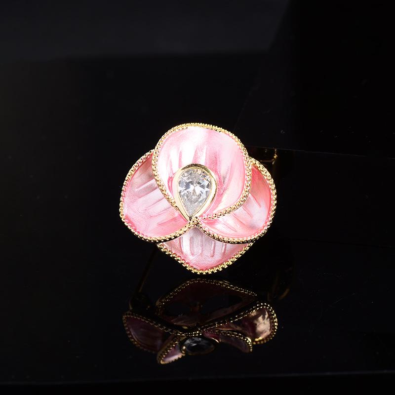 Broșă Elegantă cu Zircon Micro-Incrustat: Accesoriu de bijuterie la modă, potrivit pentru orice ținută, pentru vară