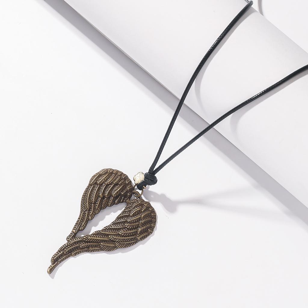 European and American dark retro angel wings pendant necklace versatile hollow love wax rope collarbone couple necklace