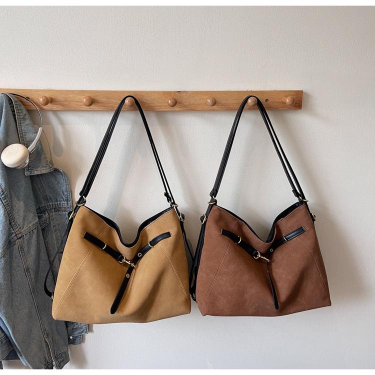 Women's 2025 Autumn/Winter Fashion: Casual Large-Capacity Textured Tote & Crossbody Backpack