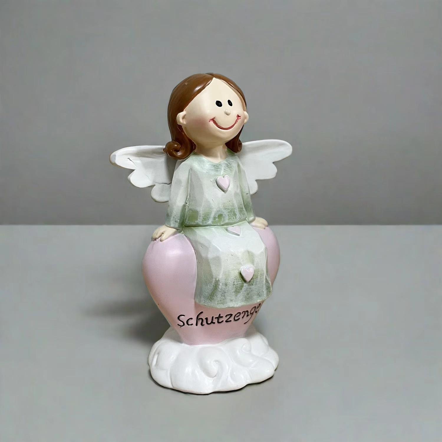 

Guardian angel resin statue ornament is suitable for living room desktop decoration to send friends and sisters friendship statues