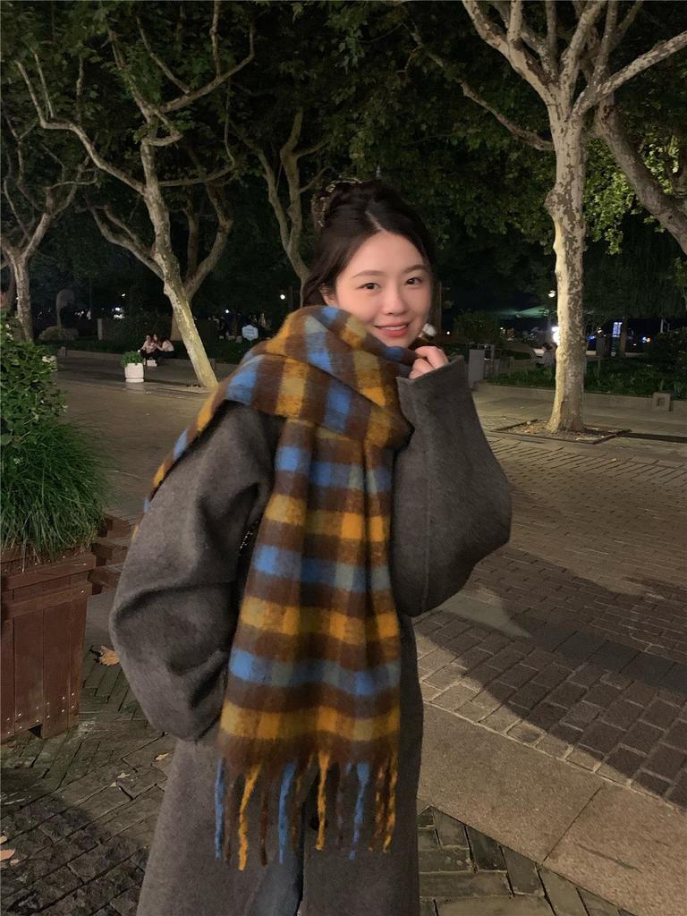Women's Korean Mohair Plaid Scarf: Winter Thick Warm Imitation Cashmere Knitted Long Shawl