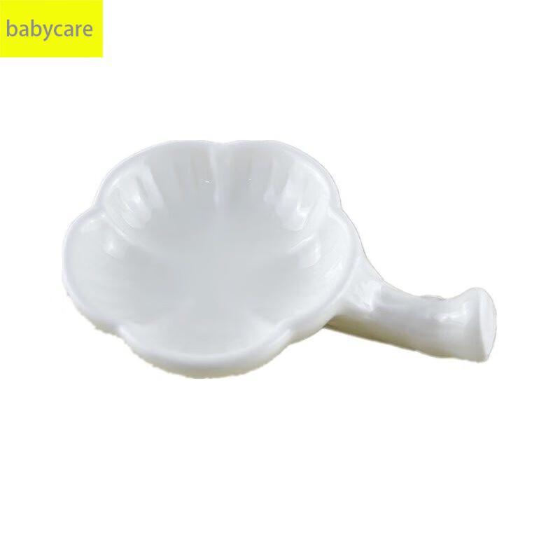 Минималистичный набор керамической посуды