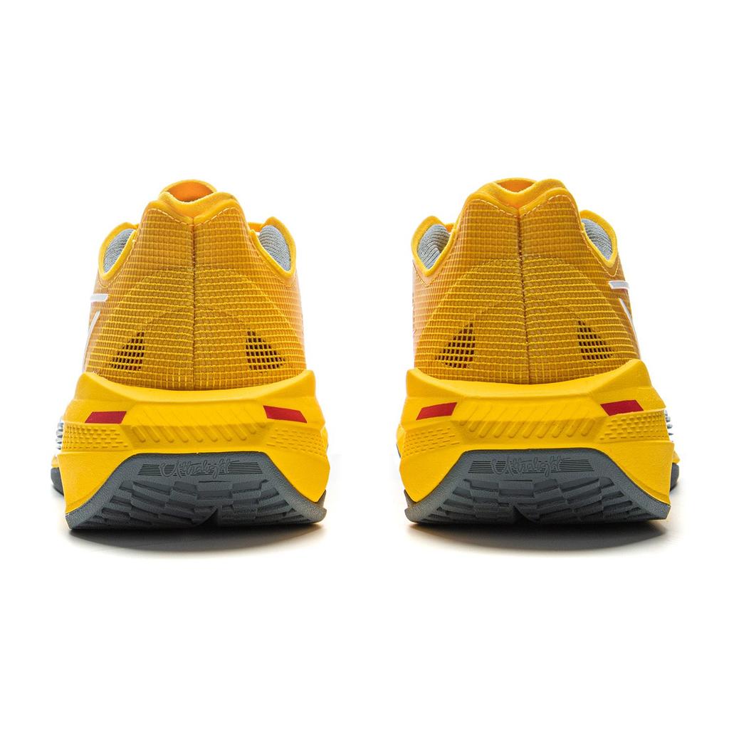 Li Ning ULTRALIGHT Cushioning Slip Resistant Abrasion Resistant Rebound Grip Low top Basketball Shoes Men's Yellow ABAV007-2