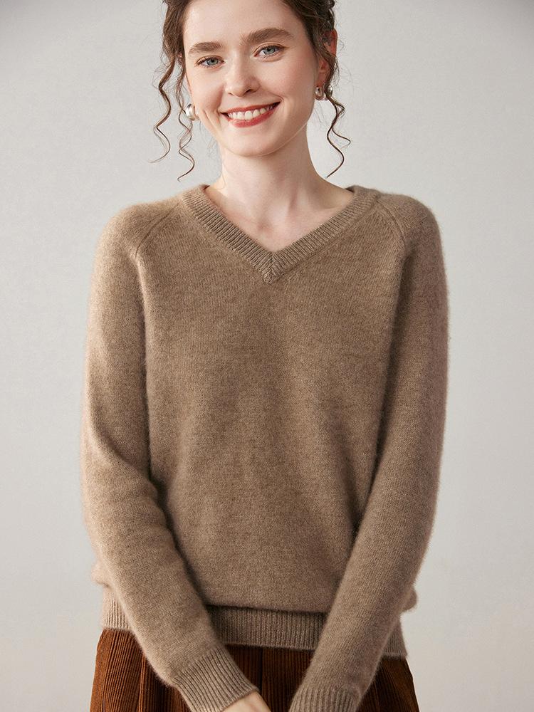 Women's Autumn Winter Cashmere V-Neck Raglan Sleeve Thick Knit Sweater
