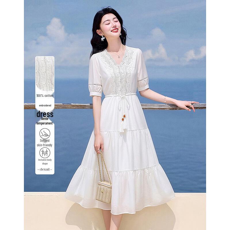 

Elegant Embroidered Short-Sleeve Midi Dress M