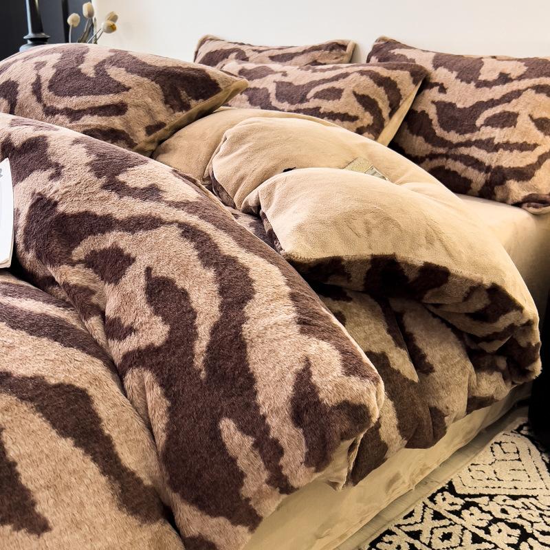 Thickened Rabbit Plush Quilt Cover Single Piece Thickened Milk Plush Quilt Cover Three-Piece Set Single Flannel Quilt Cover 3