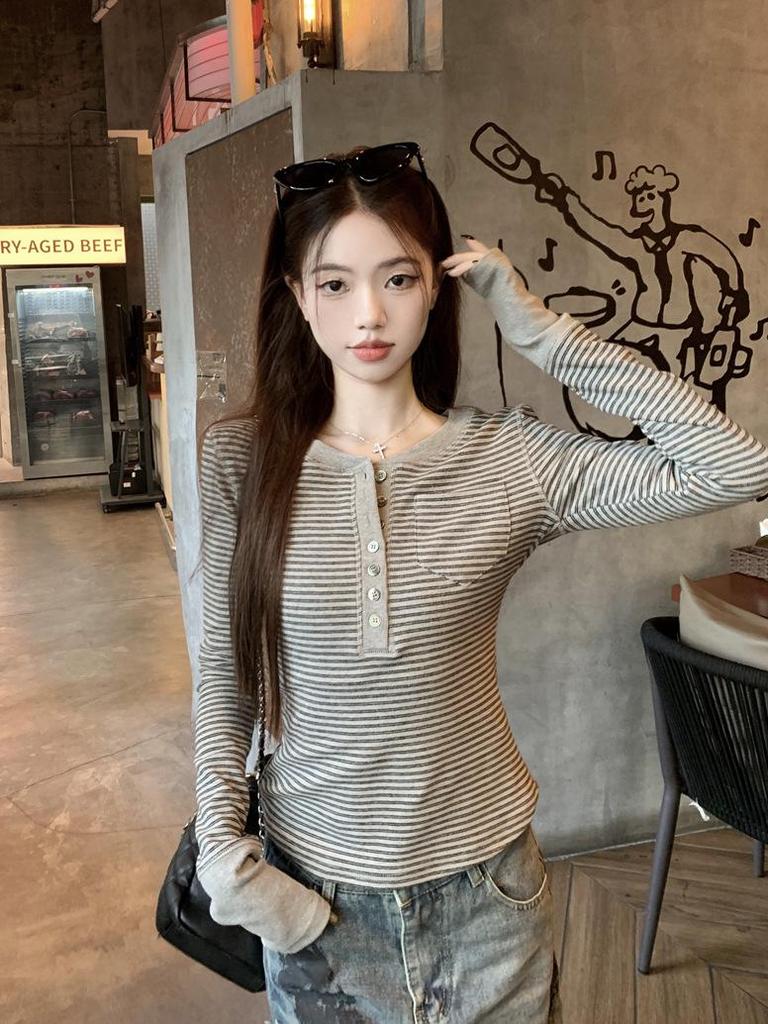 Women's High-End Striped Buttoned Long-Sleeve Cropped Top