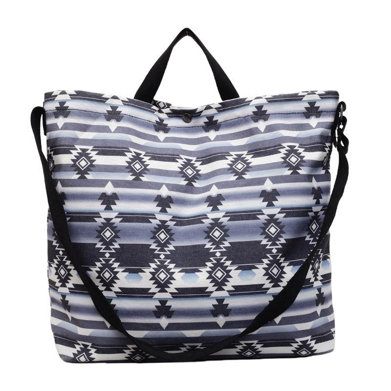 

Summer new large-capacity extra-large travel bag, shoulder messenger bag, portable tote bag, leisure bag. One size чёрный