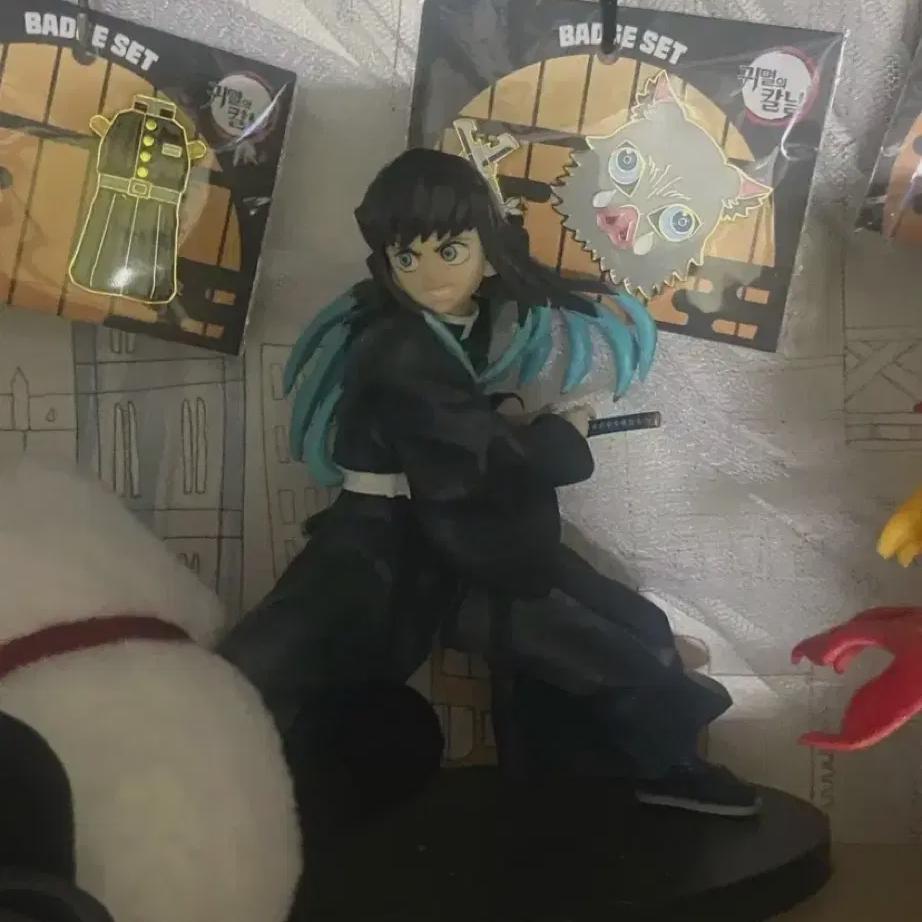 

Партия фигурок убийц демонов