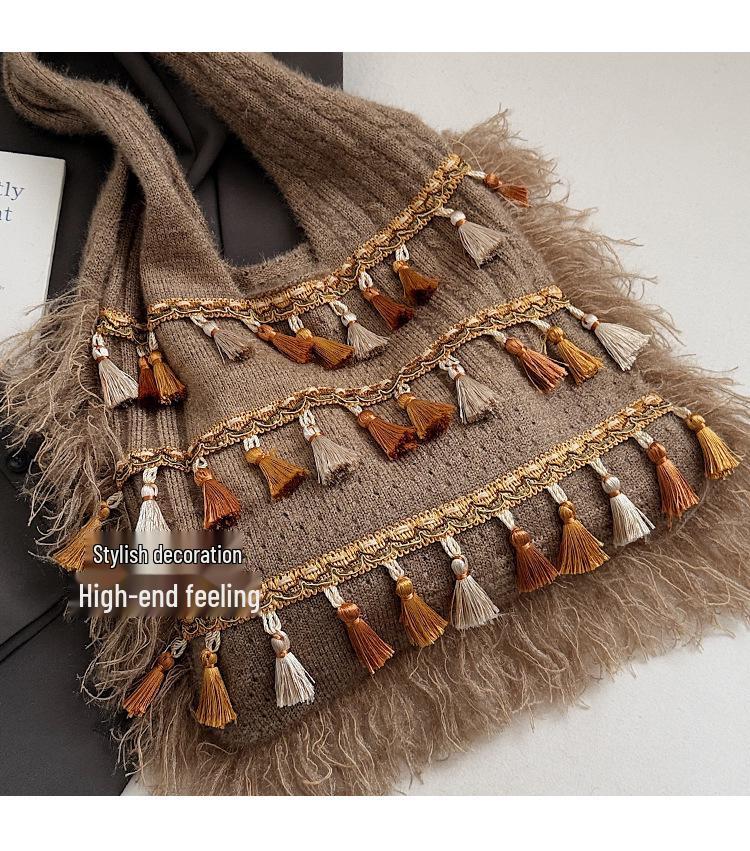 Ethnic Tassel Small Square Bag: Versatile, Large-Capacity Women's Shoulder Bag for Simple Vacation Style