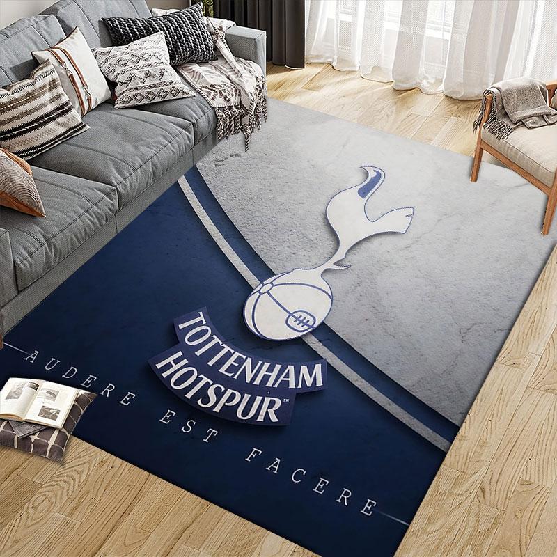 Spurs Flannel Printed Carpet, Home Sofa Decoration for Living Room & Bedroom, Non‑Slip Play Flannel Floor Mat for Game Room