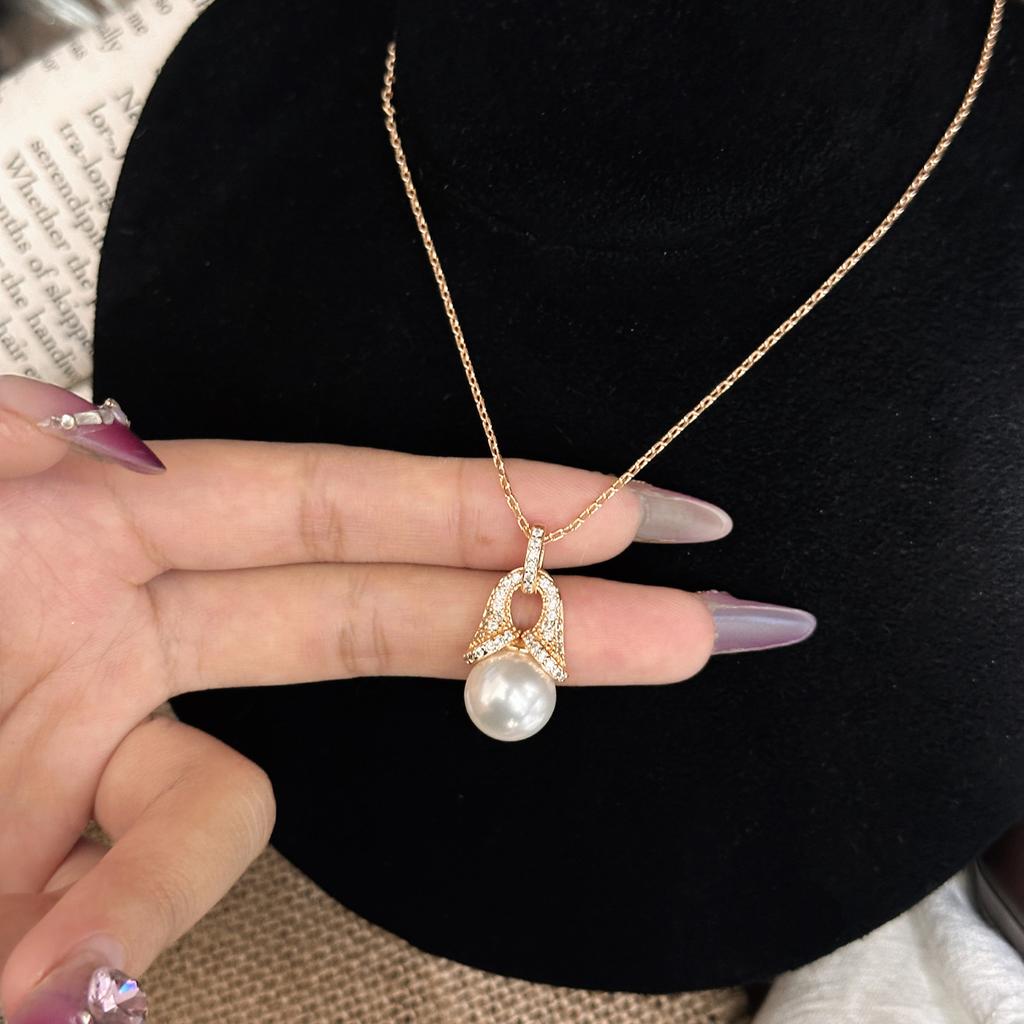 French elegant retro full diamond U-shaped round strong light pearl necklace temperament versatile court style collarbone chain