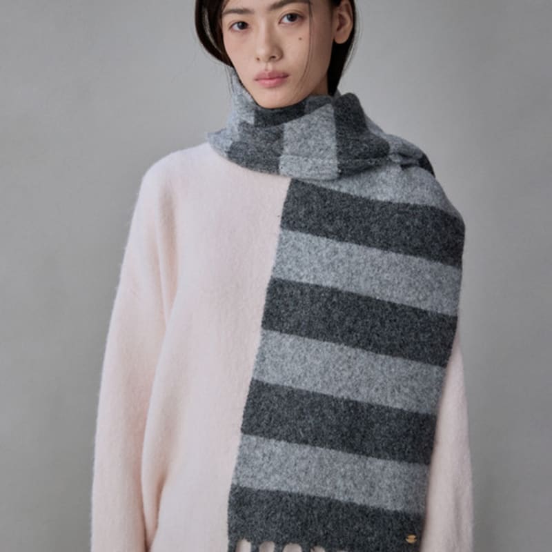 

COQUET Heritage Stripe Wool Muffler Ash Mist Charcoal Ash Mist Charcoal