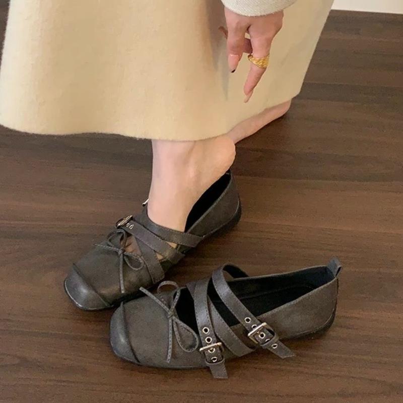 Fashion 2005 New Fashion Flat Bottom Spring Square Toe Women Mary Jane Fashion Cross Buckle Ladies Casual Dress Ballet Flats Shoes