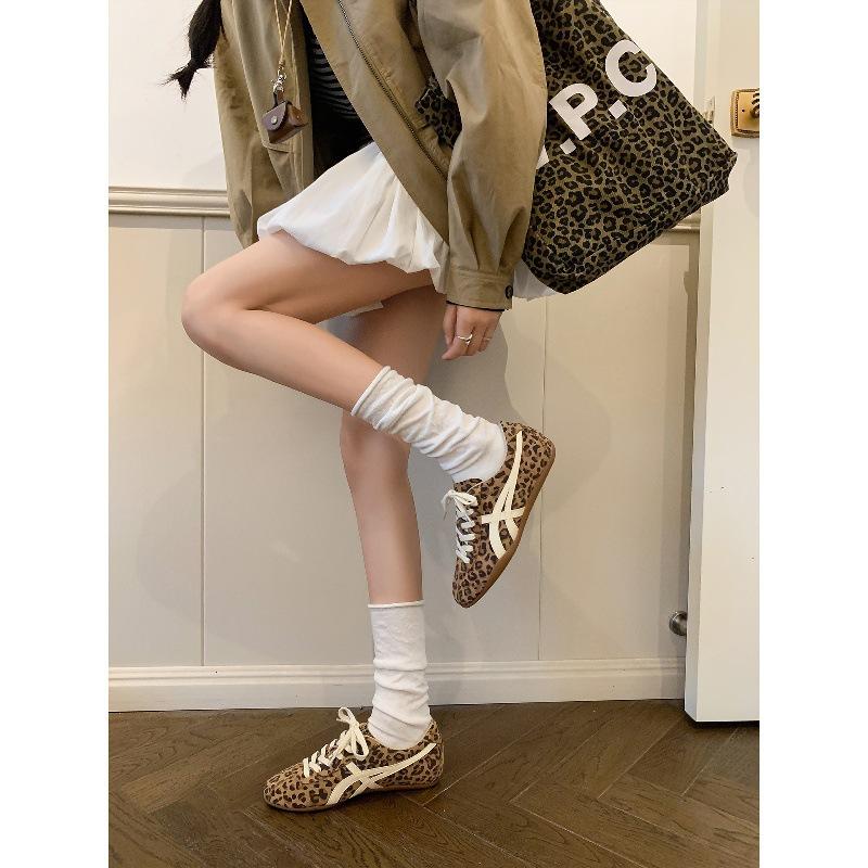 Kuskinn~ innvendig høydeøkning 5cm retro leopardtrykk tyske treningssko damesko 2025 nye Forrest Gump-sko boardsko fritidssportssko