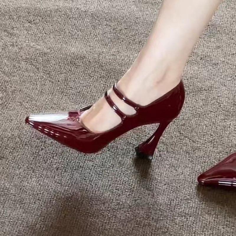 Retro Pointed-toe Horseshoe and Shallow-mouthed Single Shoe Women's 2025 New Style Thick Heel Buckle Fashionable High Heels