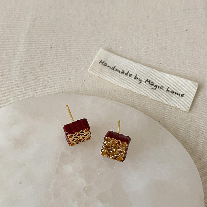 Ankola Red Oil Drop Hollow Metal Stud Earrings Women'S Retro Light Luxury Elegant Fashion Trend Versatile Earrings