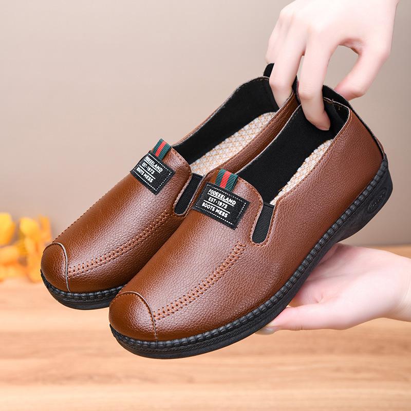 Women Summer Breathable Leather Casual Moccasins