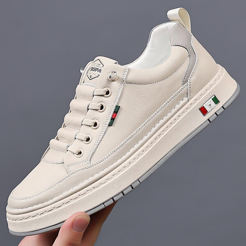 2024 Herbst neue Herren handgefertigte Online Sportstil lässige Lederschuhe Herren Leder atmungsaktive vielseitige Board-Schuhe 7081