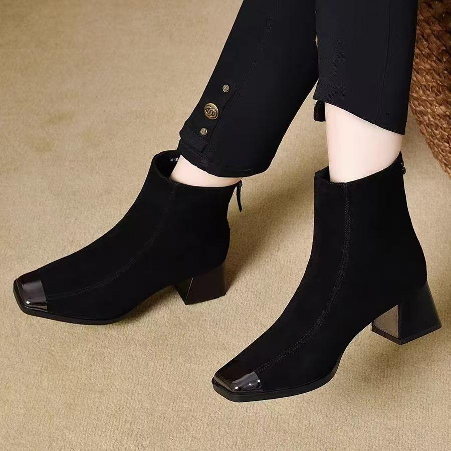Retro temperament thick heel Martin boots women's autumn and winter new metal square head velvet warm versatile short boots