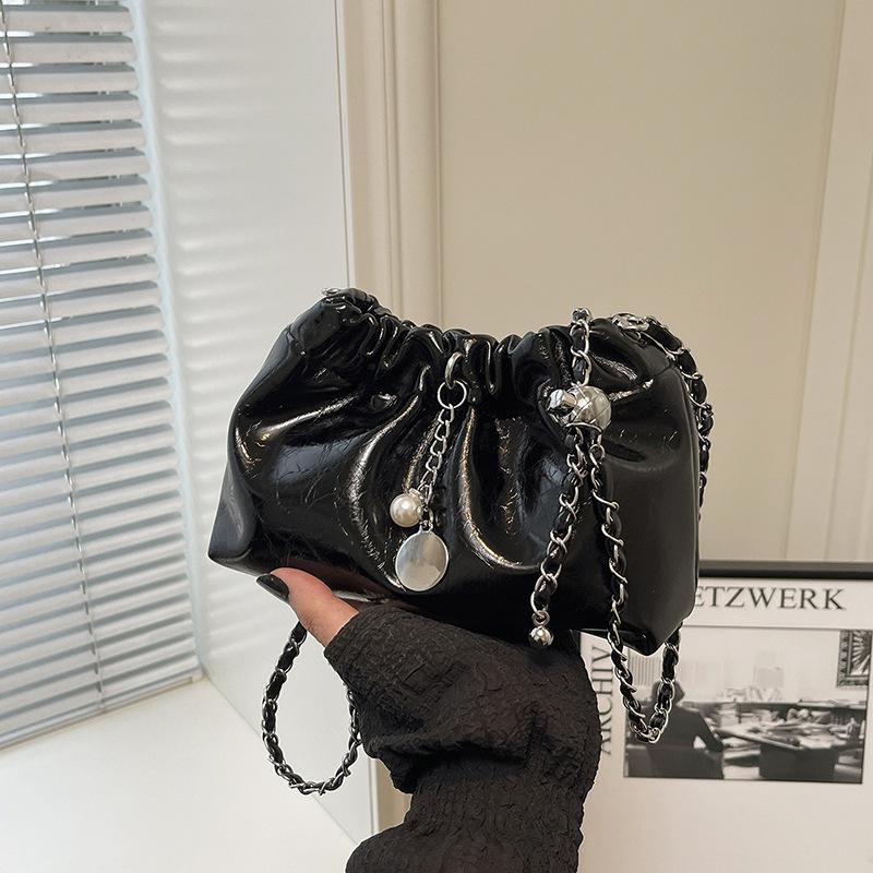 

Delicate niche pleated bag women s new summer versatile chain messenger bag bucket bag
