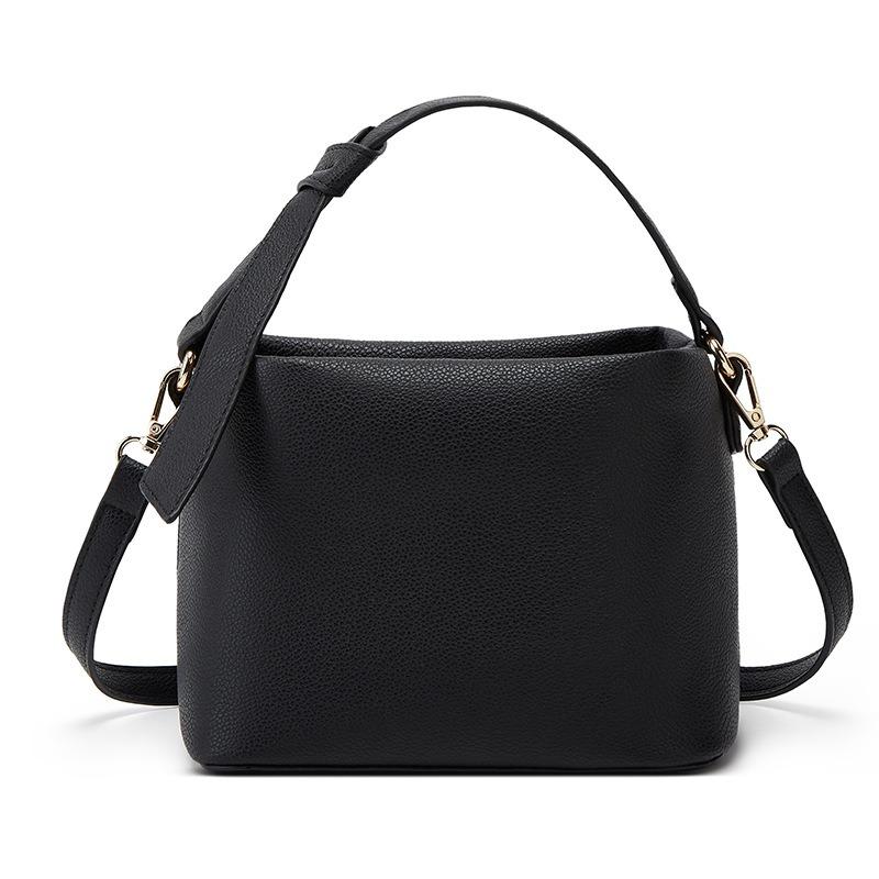 Simple texture bucket bag New casual personalized shoulder bag Large capacity commuter messenger bag