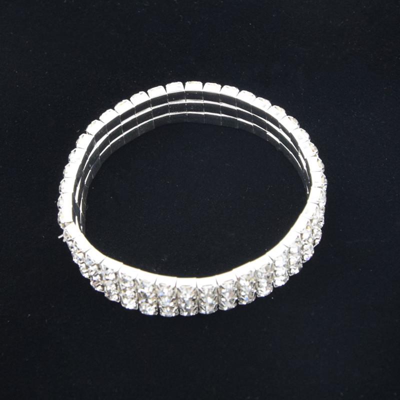 Popular Silver-Plated Crystal Bridal Choker Necklace Set: Perfect for Wedding Photography, Four-Piece Jewelry Collection