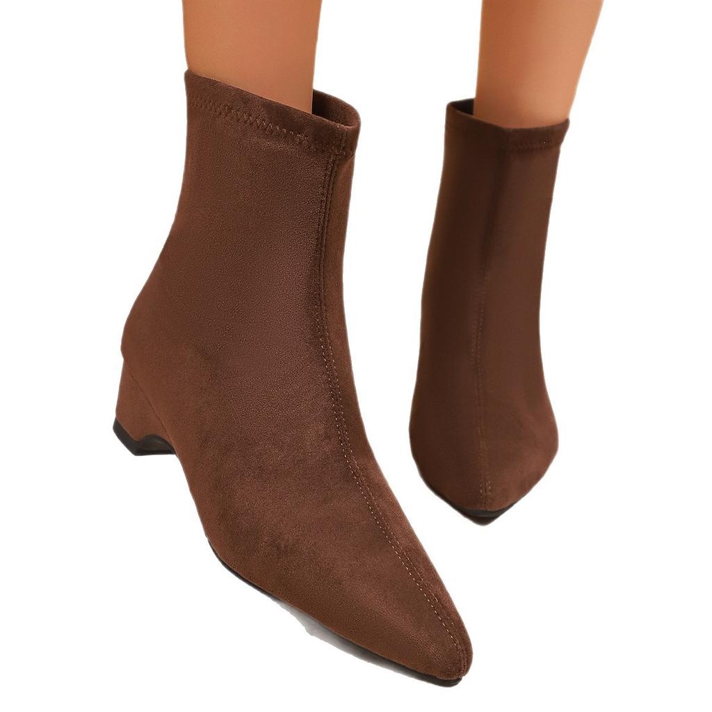 Retro Low-heeled Short Boots, New Pointed-toe, Large Size, Thick Heel Women's Shoes