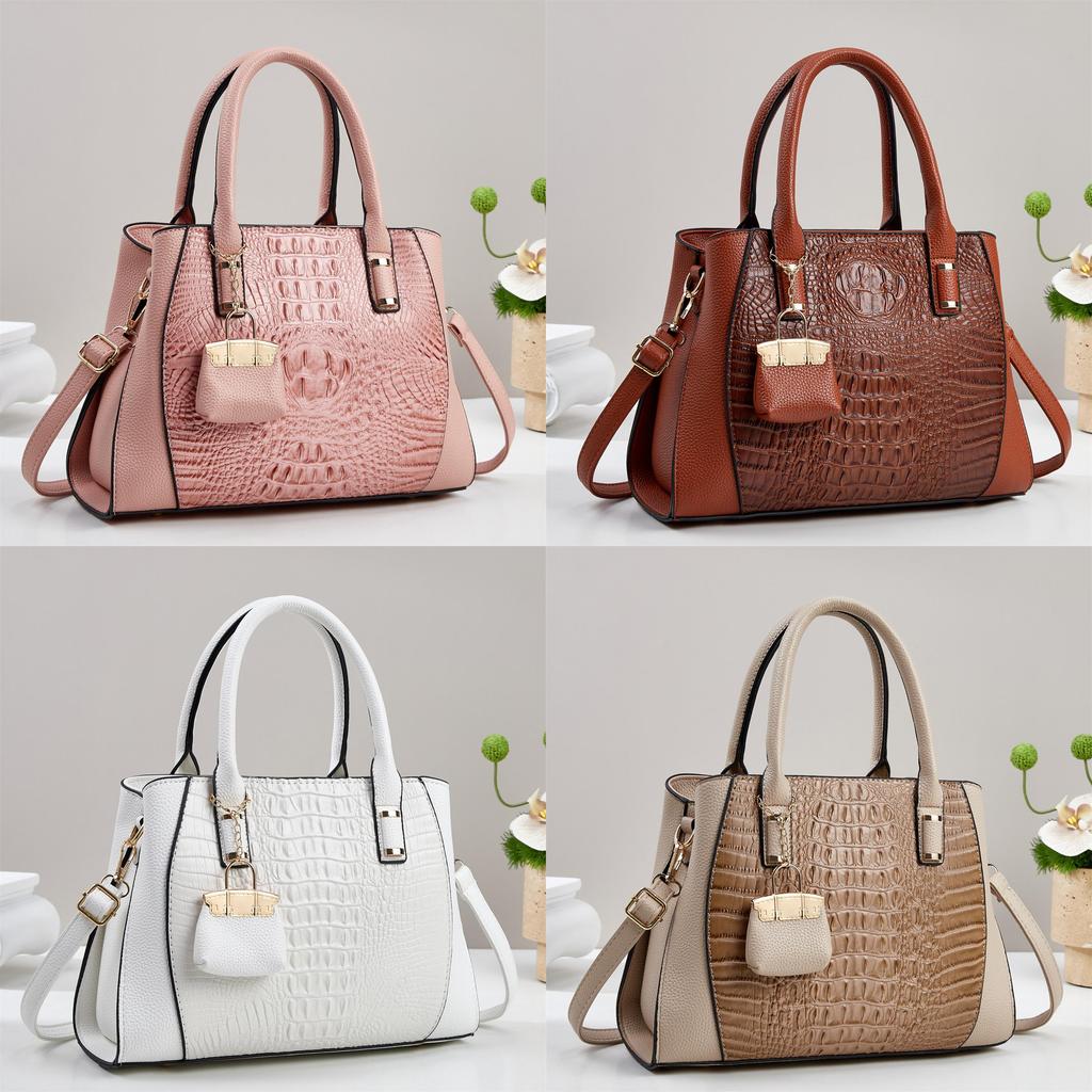 Vintage Style Womens Shoulder Bag With Stitching Details For Casual Outings