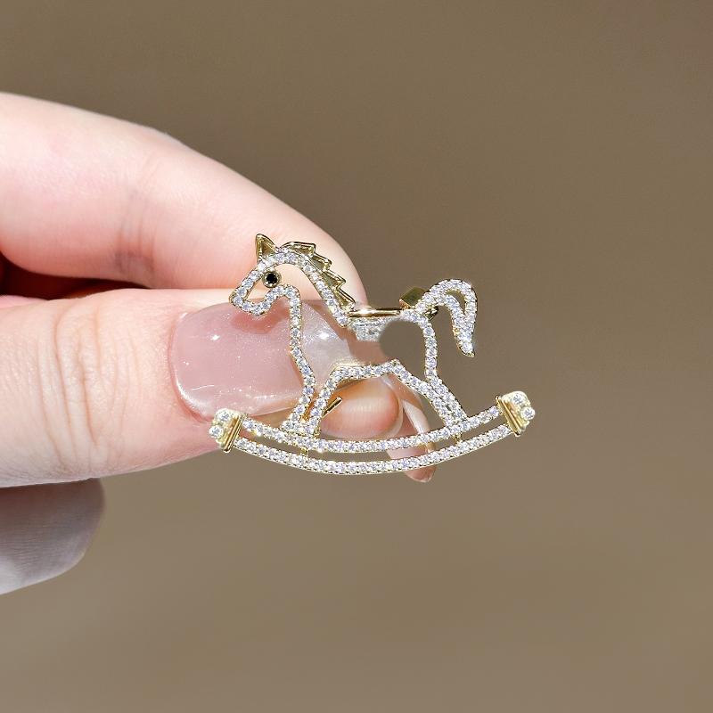 Cute Cartoon Pony Brooch Exquisite Zodiac Horse Brooch Pin For Women Temperament Clothing Accessories Men Suit Lapel Corsage