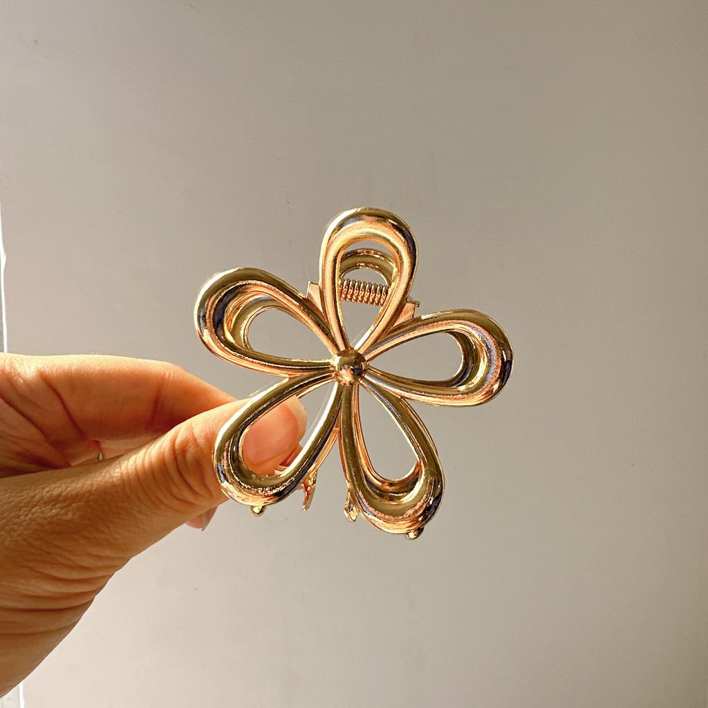 Large Metal Hair Claw Clip Fish Bone Irregular Hairpins Punk Style Silver Hair Claws Barrettes Women HairClips Hair Accessories