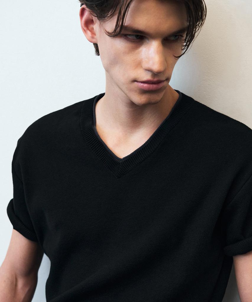 Beulleieo Core Cotton Layered V-Neck Half Knit [Black]