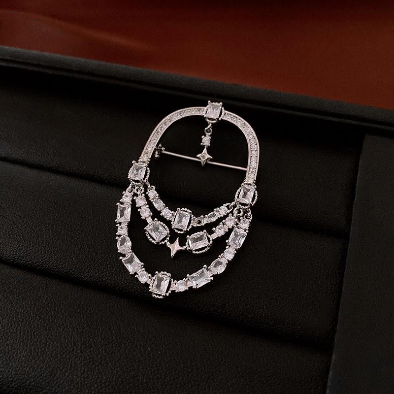 Średniowieczna Vintage Broszka z Kontrastującą Pszczołą Inkrustowana Diamentami Retro Lekki Luksus High-endowa Korsaż Wykwintne Wszechstronne Dodatki Kobiety