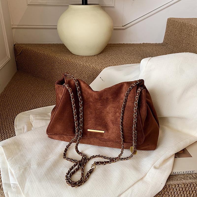 1Pc Women's Fashion Niche Messenger Bag 2025 Autumn and Winter New Chain Underarm Bag Suede Foreign Style Versatile Single Shoulder Messenger